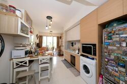 Sea Esta (D18), Condominium #460390491